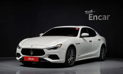 Maserati Ghibli · 2021 год