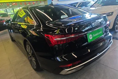 Audi A6L 2023, 59400 км, за 291975.33 CNY - фото 4