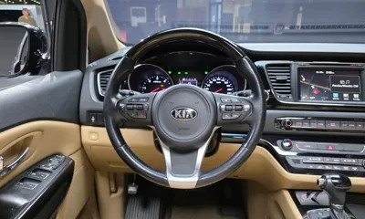 Kia Canival 2016, 186747 км, за 8500000 KRW - фото 14