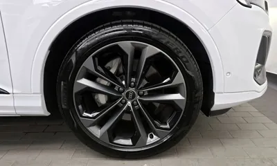 Audi Q7 2025, 15859 км, за 98500000 KRW - фото 21
