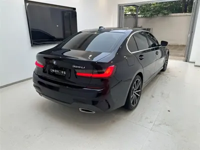 BMW 3 Series 2021, 90000 км, за 125800 CNY
