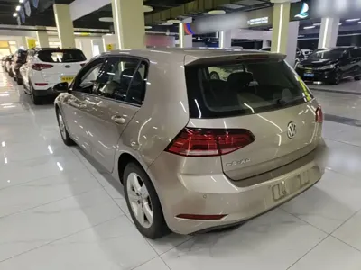 Volkswagen Golf 2019, 71100 км, за 43300 CNY - фото 5