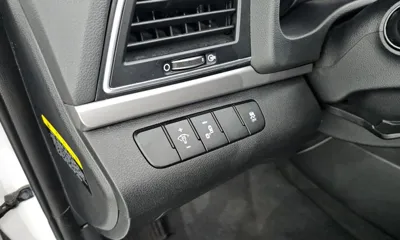 Hyundai Avante 2018, 125110 км, за 8800000 KRW - фото 17