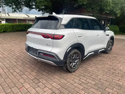 BYD Yuan Up 2024, 8000 км, за 79800 CNY