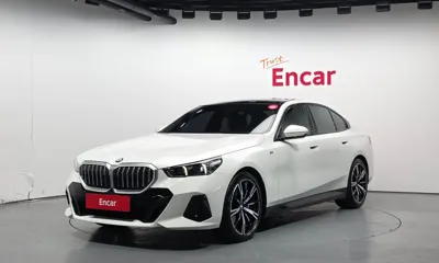 BMW 5-Series · 2025 год