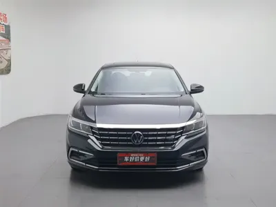 Volkswagen 帕萨特插电混动 2021, 79100 км, за 78800 CNY