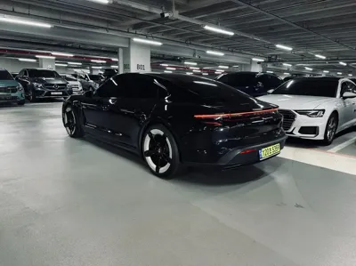 Porsche Taycan 2025, 12600 км, за 148000000 KRW