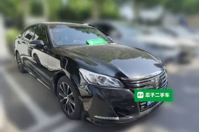 Toyota Crown 2018, 139400 км, за 105300.54 CNY