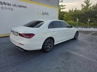 Mercedes-Benz E-Class 2021, 104465 км, за 32900000 KRW
