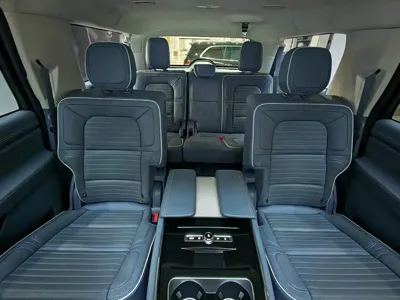 Lincoln Navigator 2022, 24000 км, за 638000 CNY - фото 17