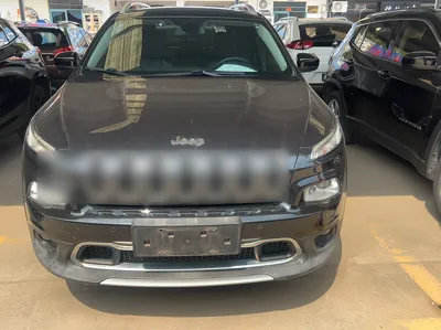 Jeep Cherokee 2016, 116200 км, за 51861.71 CNY