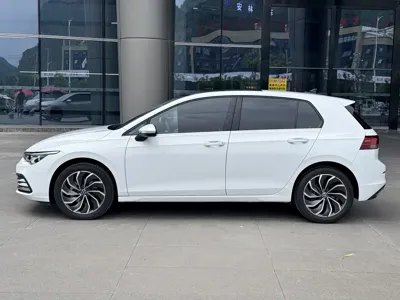 Volkswagen Golf 2024, 16000 км, за 106800 CNY - фото 4