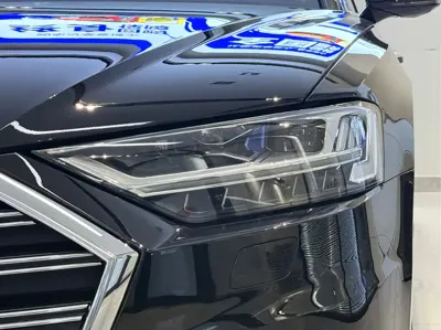 Audi A8 2021, 68000 км, за 456800 CNY