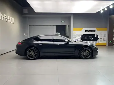 Porsche Panamera 2023, 29000 км, за 675800 CNY