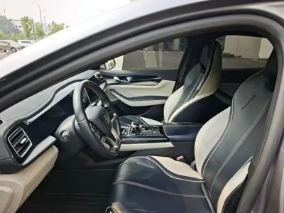 BYD Qin Plus 2022, 160000 км, за 48800 CNY