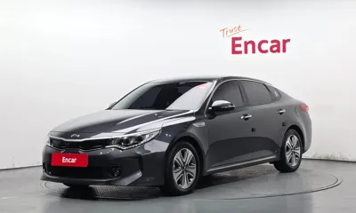 Kia K5 · 2018 год