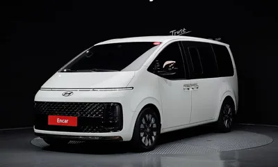 Hyundai Staria · 2023 год