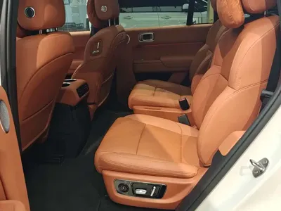 Li Auto Li L8 2025, 13600 км, за 265800 CNY