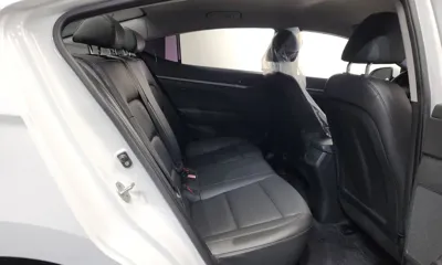 Hyundai Avante 2018, 65972 км, за 11800000 KRW - фото 12