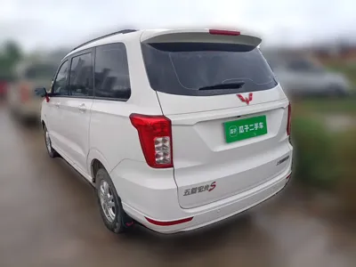Wuling Hongguang 2018, 28200 км, за 33815.19 CNY