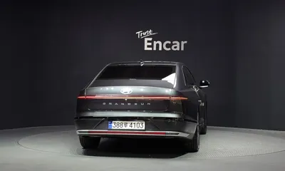 Hyundai Grandeur 2023, 56817 км, за 30300000 KRW