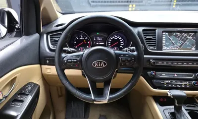 Kia Canival 2017, 153443 км, за 8900000 KRW - фото 13
