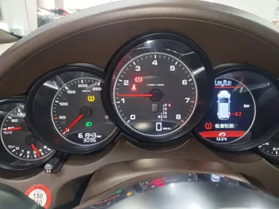 Porsche Cayenne 2015, 161900 км, за 168100 CNY - фото 9