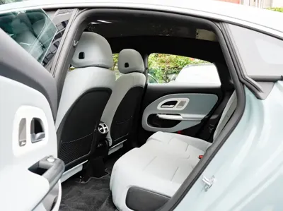 Mercedes-Benz 奔驰CLA新能源 2025, 5000 км, за 229800 CNY - фото 13