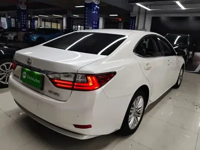 Lexus ES 2016, 46600 км, за 106000 CNY - фото 7