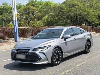 Toyota Avalon · 2023 год