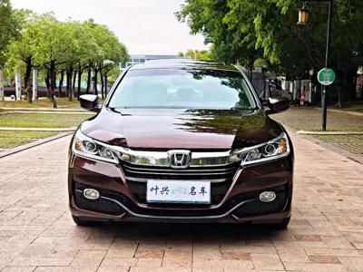 Honda Accord 2016, 90000 км, за 56800 CNY