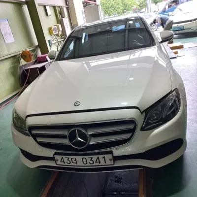 Mercedes-Benz E-Class · 2017 год