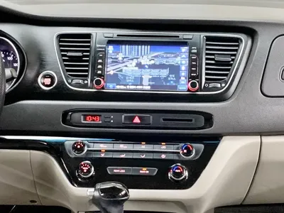 Kia Canival 2015, 256861 км, за 5500000 KRW - фото 14