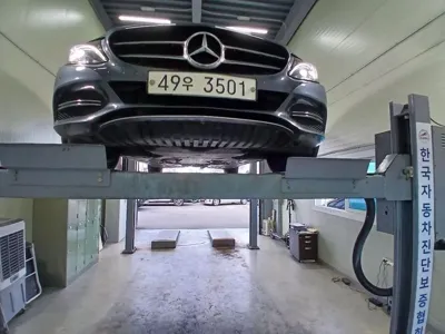 Mercedes-Benz C-Class · 2015 год