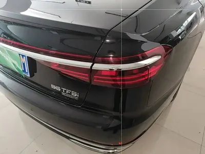 Audi A8 2023, 103200 км, за 376300 CNY - фото 8