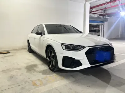 Audi A4L 2023, 32500 км, за 159800 CNY