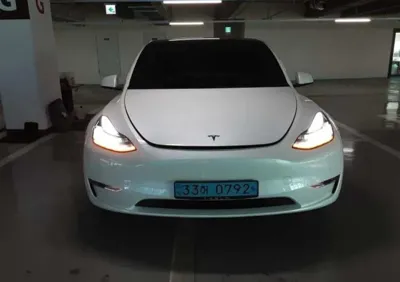 Tesla Model Y · 2022 год