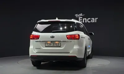 Kia Canival 2019, 117729 км, за 11000000 KRW