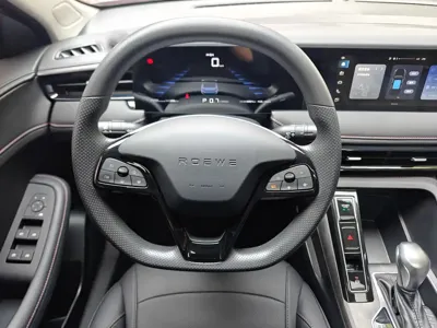 Roewe i5 2025, 3900 км, за 52800 CNY - фото 13