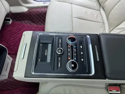Lincoln Continental 2019, 124000 км, за 98800 CNY - фото 15