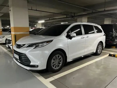 Toyota Sienna · 2026 год