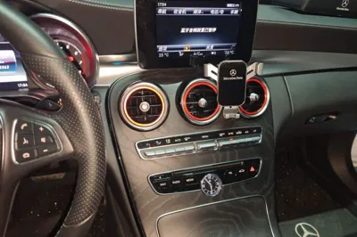 Mercedes-Benz C-Class 2017, 65500 км, за 104037.58 CNY - фото 10
