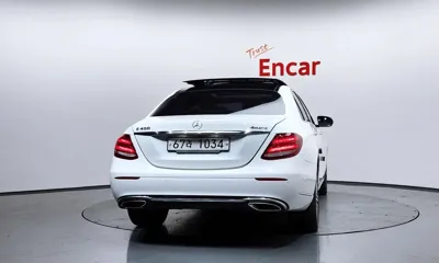 Mercedes-Benz E-Class 2018, 64222 км, за 25900000 KRW