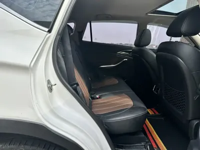 BYD New Energy 2017, 64000 км, за 24800 CNY - фото 15