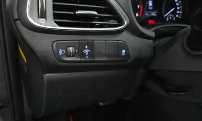 Hyundai i30 2018, 75700 км, за 11300000 KRW - фото 18