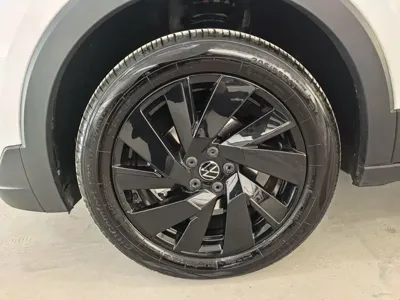 Volkswagen Tharu 2025, 13300 км, за 87700 CNY