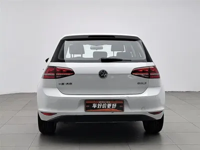 Volkswagen Golf 2018, 70700 км, за 45800 CNY