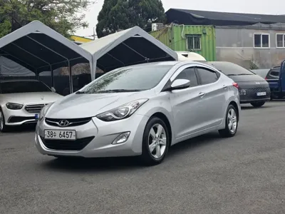 Hyundai Avante · 2011 год