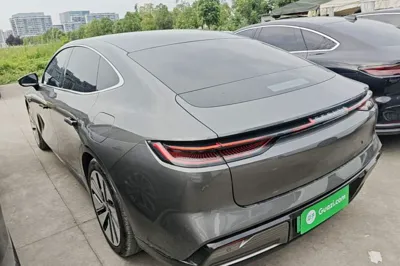 Geely Galaxy E8 2024, 133100 км, за 120653.34 CNY