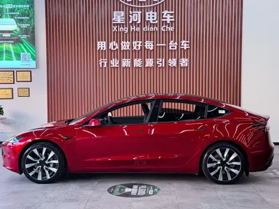 Tesla Model 3 2025, 27000 км, за 178800 CNY